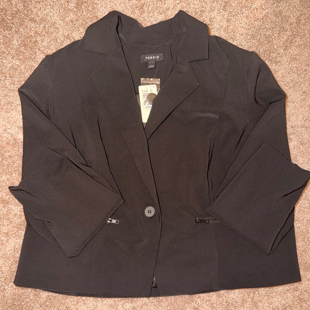 NWT Torrid Textured Refined Studio Crepe Blazer - Black